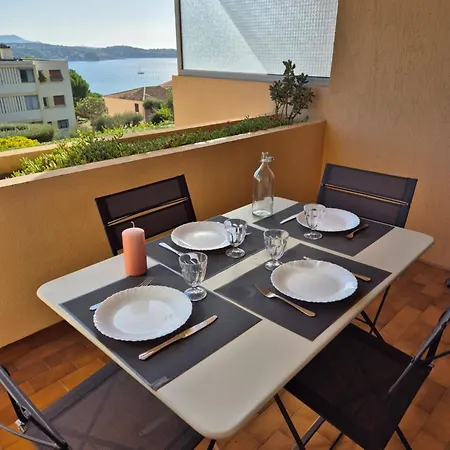 T2 Vue Dans Calme / T2 Sea View In A Quiet דירה בנדול